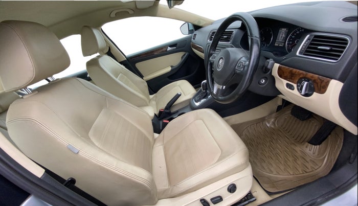 2012 Volkswagen Jetta HIGHLINE TDI AT, Diesel, Automatic, 67,998 km, Right Side Front Door Cabin