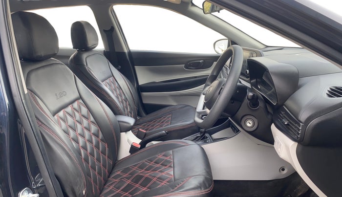 2023 Hyundai NEW I20 SPORTZ 1.2 IVT, Petrol, Automatic, 16,457 km, Right Side Front Door Cabin