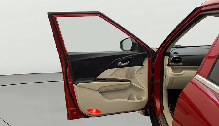 2019 Mahindra XUV300 W8 (O) 1.2 PETROL, Petrol, Manual, 64,322 km, LHS Front Door
