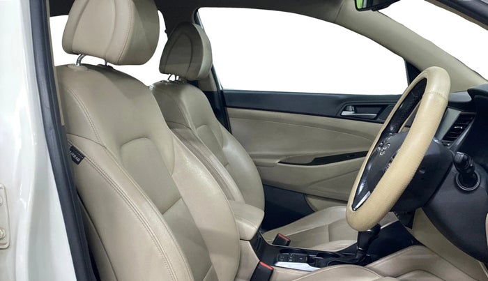 2018 Hyundai Tucson GLS 4WD AT DIESEL, Diesel, Automatic, 1,28,073 km, Right Side Front Door Cabin