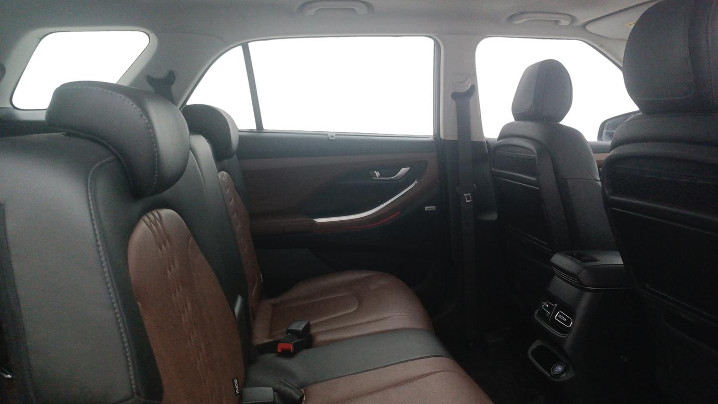 2021 Hyundai ALCAZAR PLATINUM(O) 7STR 1.5 AT, Diesel, Automatic, 52,880 km, Right Side Rear Door Cabin