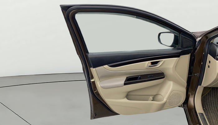 2016 Maruti Ciaz ZXI+, Petrol, Manual, 1,00,415 km, LHS Front Door