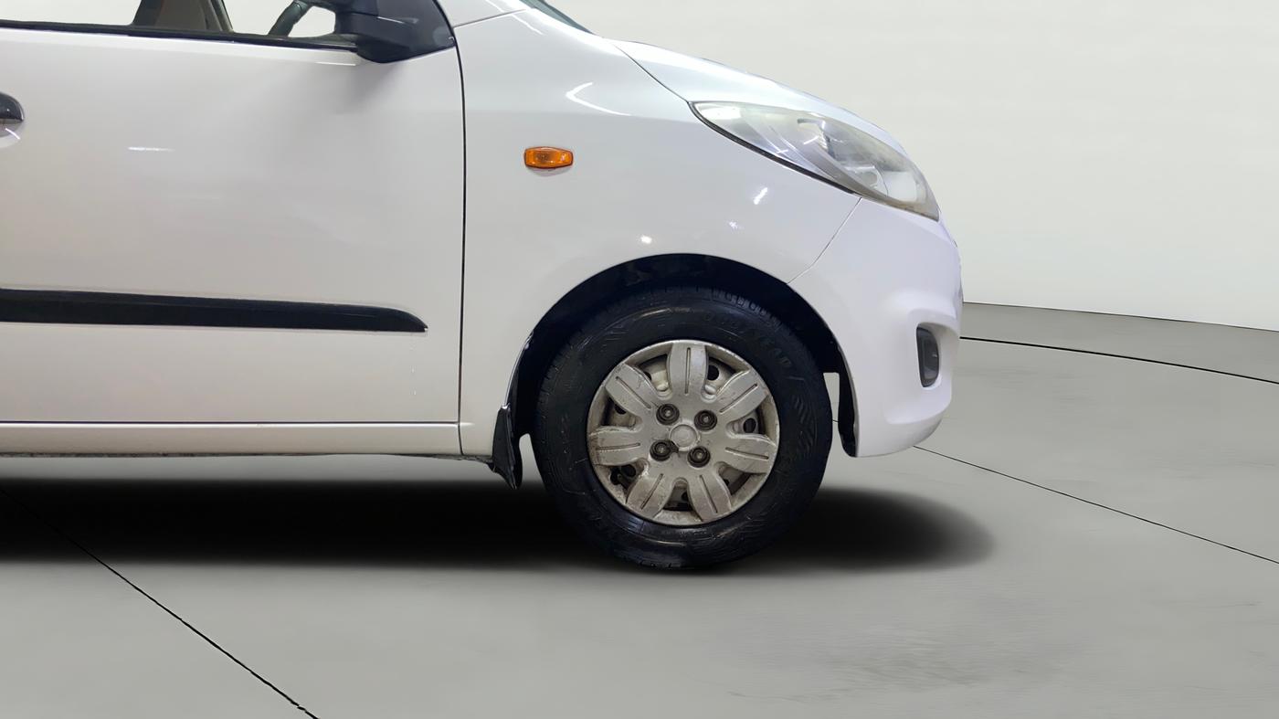 2015 Hyundai i10 MAGNA 1.1, Petrol, Manual, 1,00,643 km, Right Front Wheel