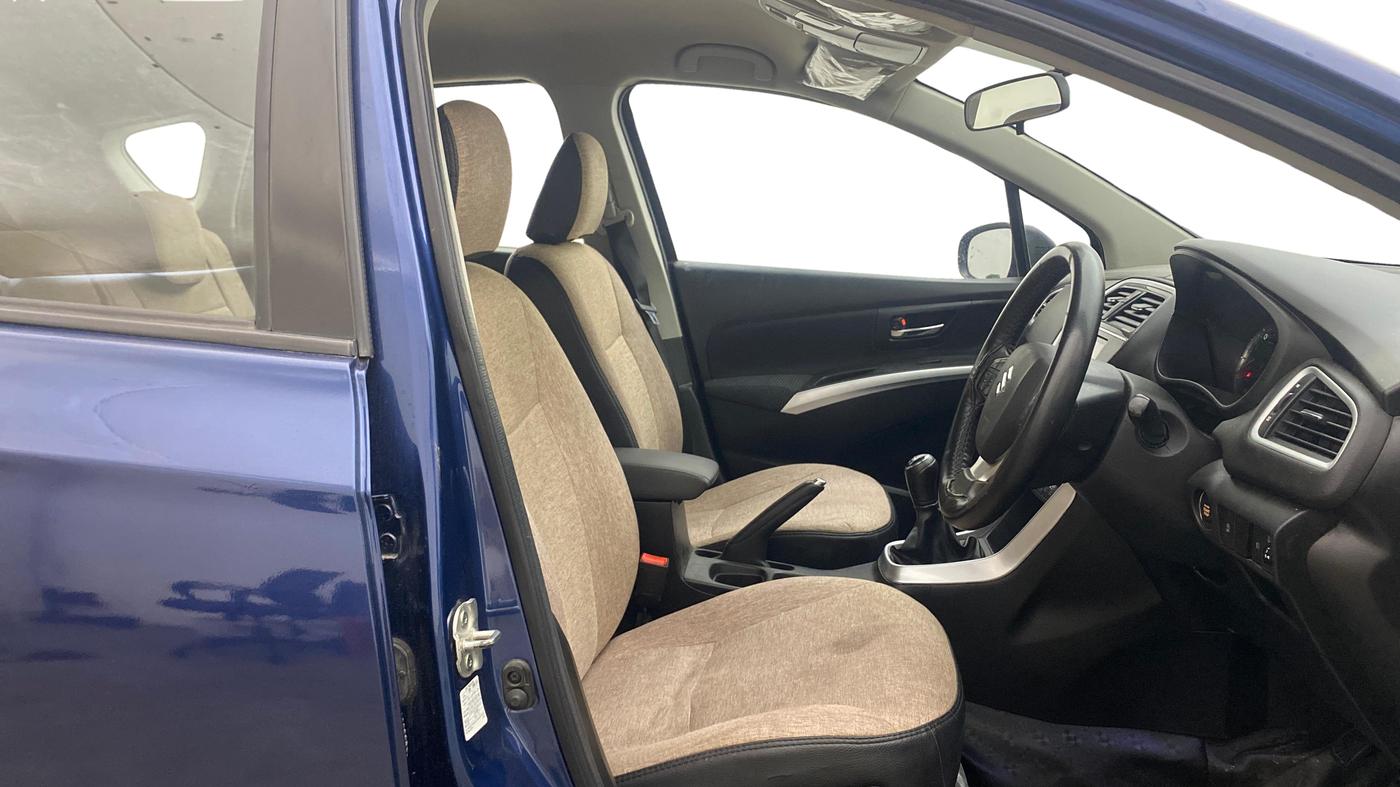 2021 Maruti S Cross ZETA 1.5, Petrol, Manual, 1,05,695 km, Right Side Front Door Cabin