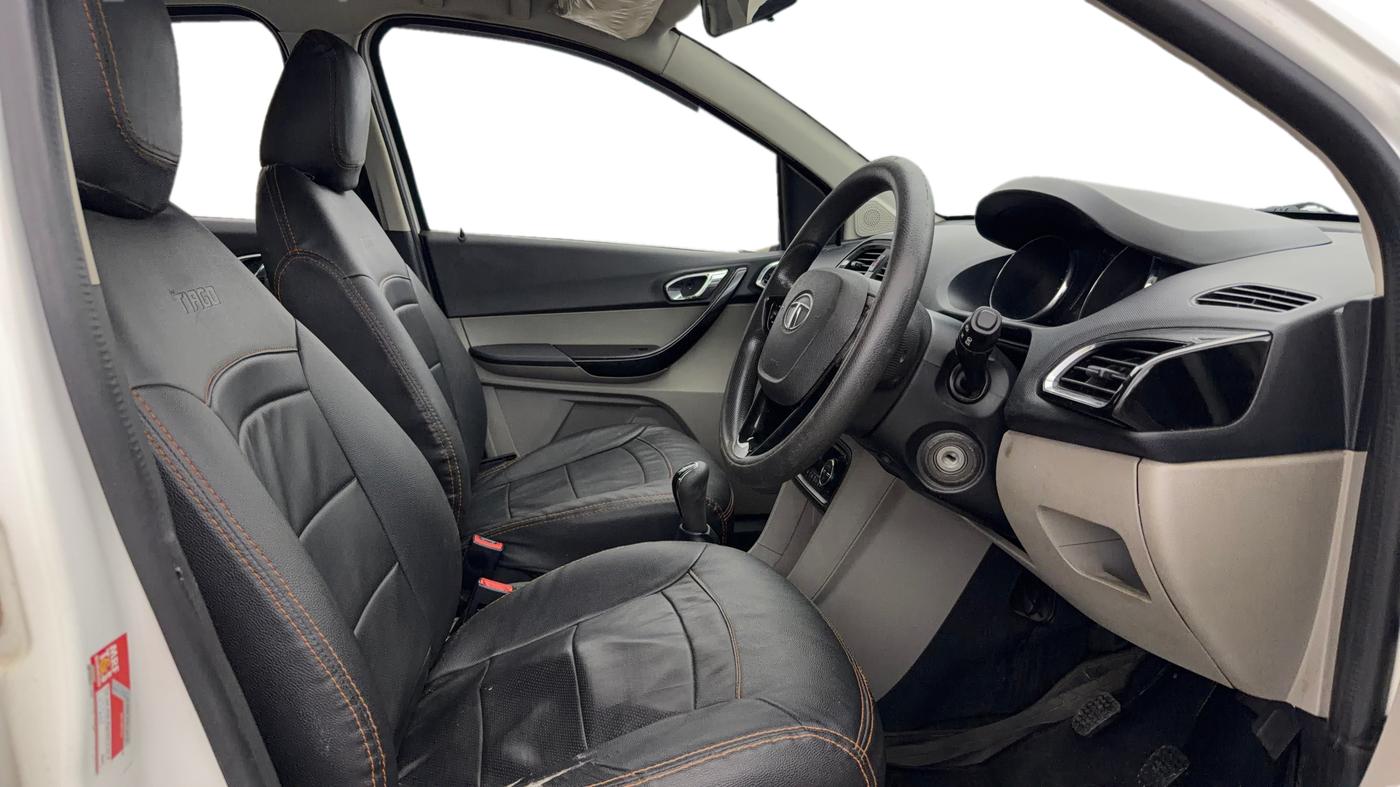 2019 Tata Tiago XZ PLUS PETROL, Petrol, Manual, 73,697 km, Right Side Front Door Cabin