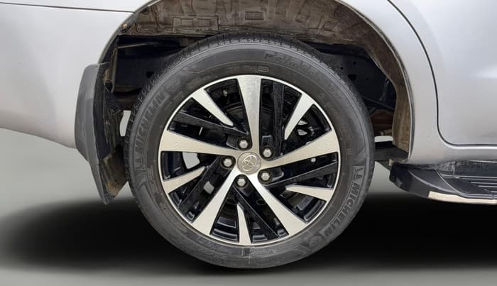 2022 Toyota Innova Crysta 2.7 ZX AT 7 STR, Petrol, Automatic, 51,133 km, Right Rear Wheel
