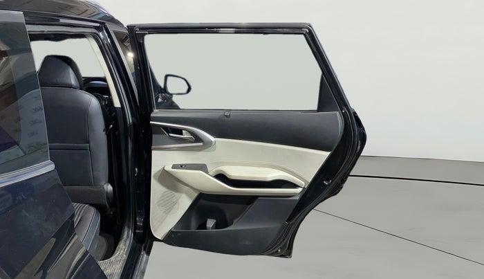 2023 KIA CARENS PRESTIGE PLUS 1.5 PETROL DCT 7 STR, Petrol, Automatic, 12,078 km, RHS Rear Door