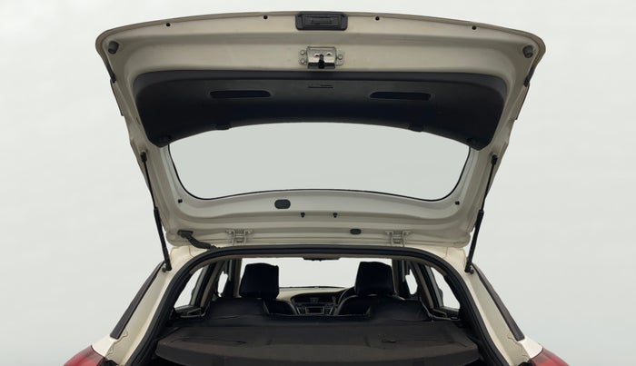 2016 Hyundai Elite i20 MAGNA 1.2, CNG, Manual, 87,283 km, Boot Door Open