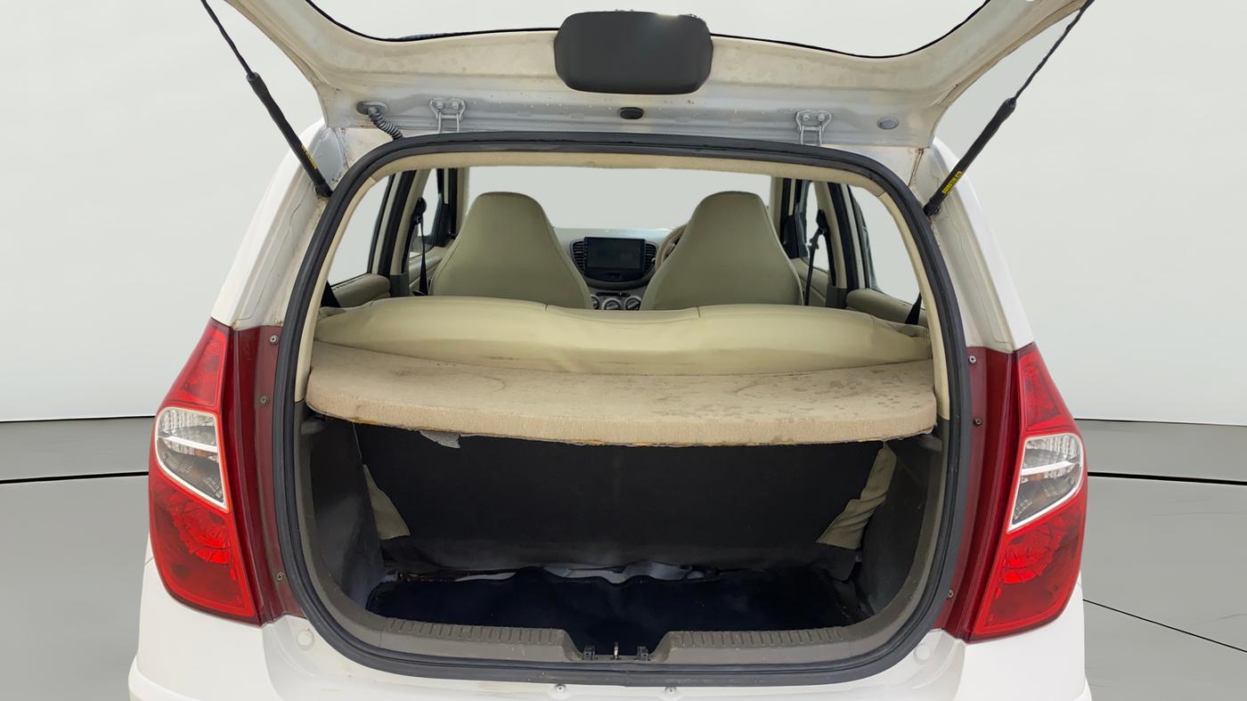 2014 Hyundai i10 SPORTZ 1.1, Petrol, Manual, 82,790 km, Boot Open Zoomed View