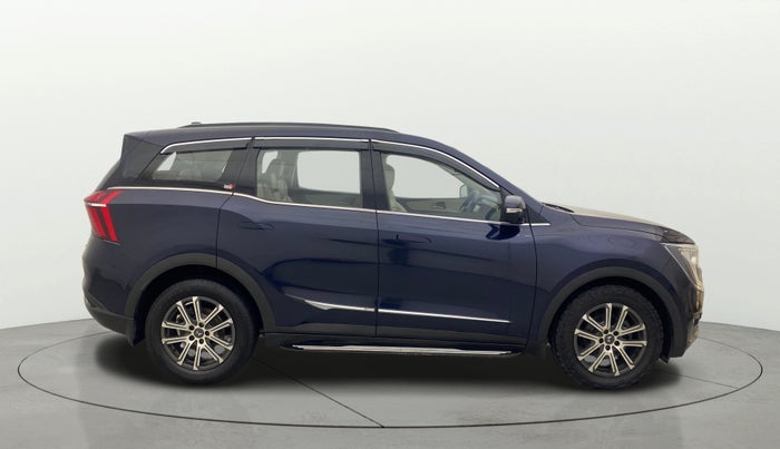 2022 Mahindra XUV700 AX 7 LUXURY D AWD AT 7 STR, Diesel, Automatic, 1,29,475 km, Right Side View