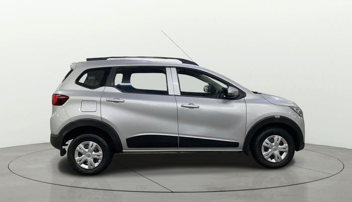 2021 Renault TRIBER RXL MT, Petrol, Manual, 30,171 km, Right Side View