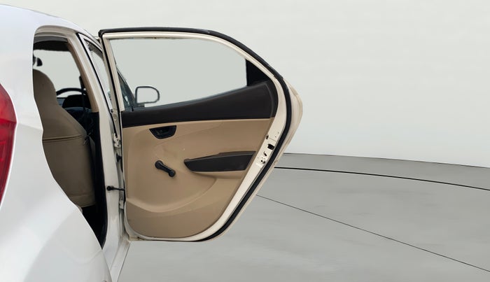 2013 Hyundai Eon MAGNA +, Petrol, Manual, 40,001 km, RHS Rear Door