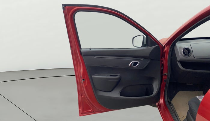 2018 Renault Kwid RXT 1.0 AMT, Petrol, Automatic, 28,067 km, LHS Front Door