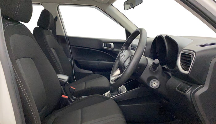 2021 Hyundai VENUE S 1.2, Petrol, Manual, 61,005 km, Right Side Front Door Cabin
