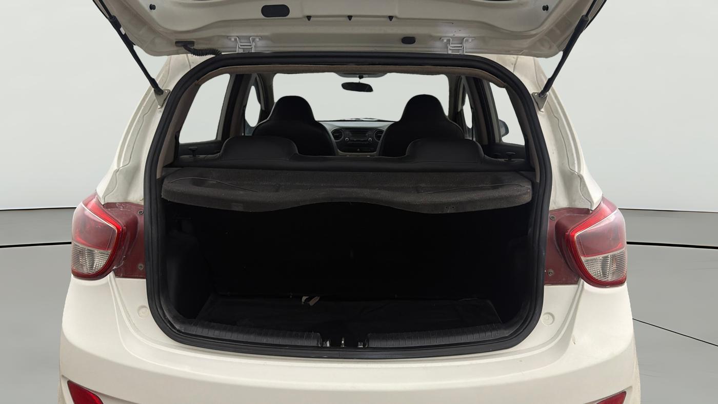2016 Hyundai Grand i10 MAGNA 1.2 KAPPA VTVT, Petrol, Manual, 68,906 km, Boot Open Zoomed View