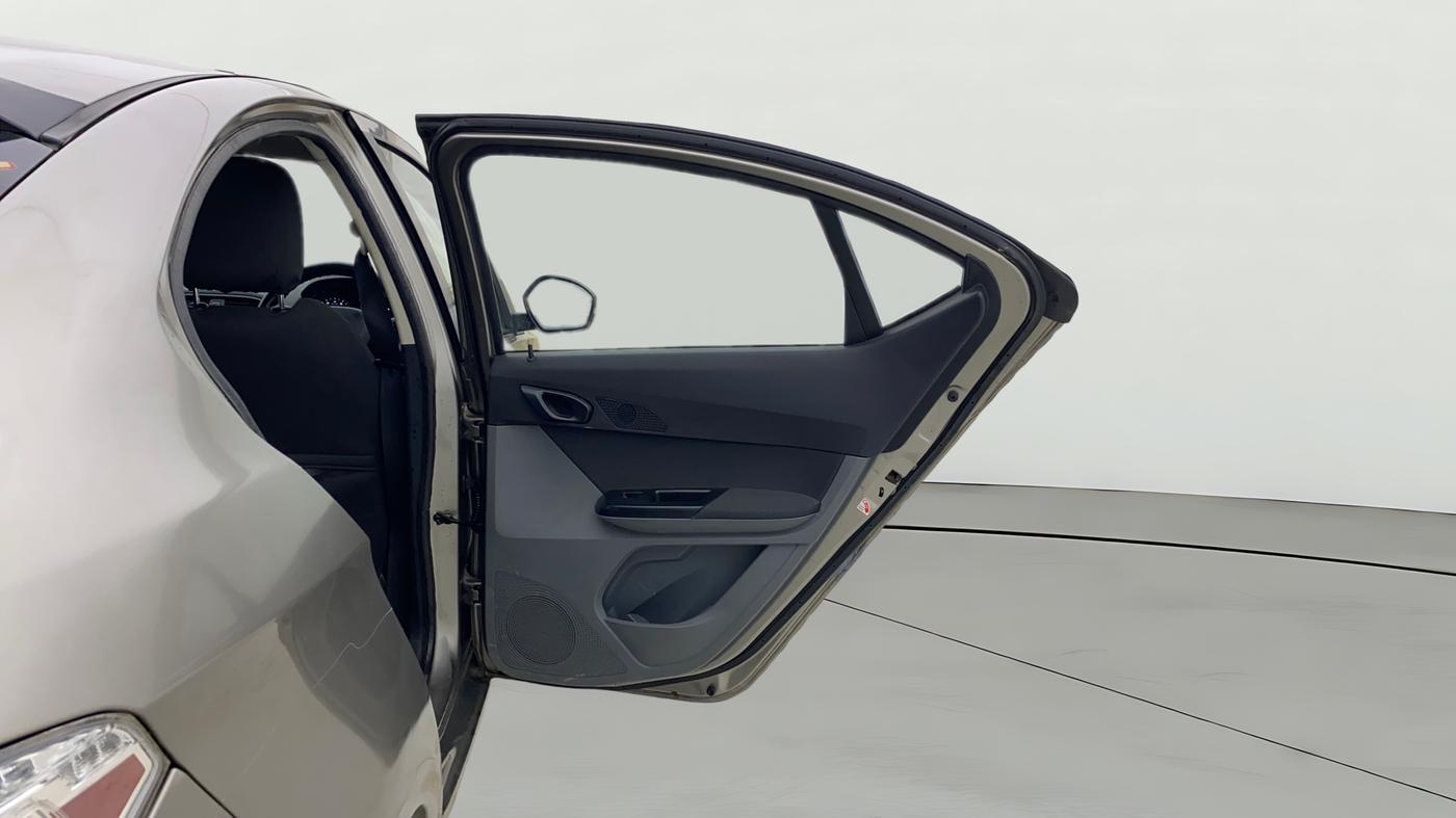 2019 Tata TIGOR XZ PETROL, CNG, Manual, 79,916 km, RHS Rear Door