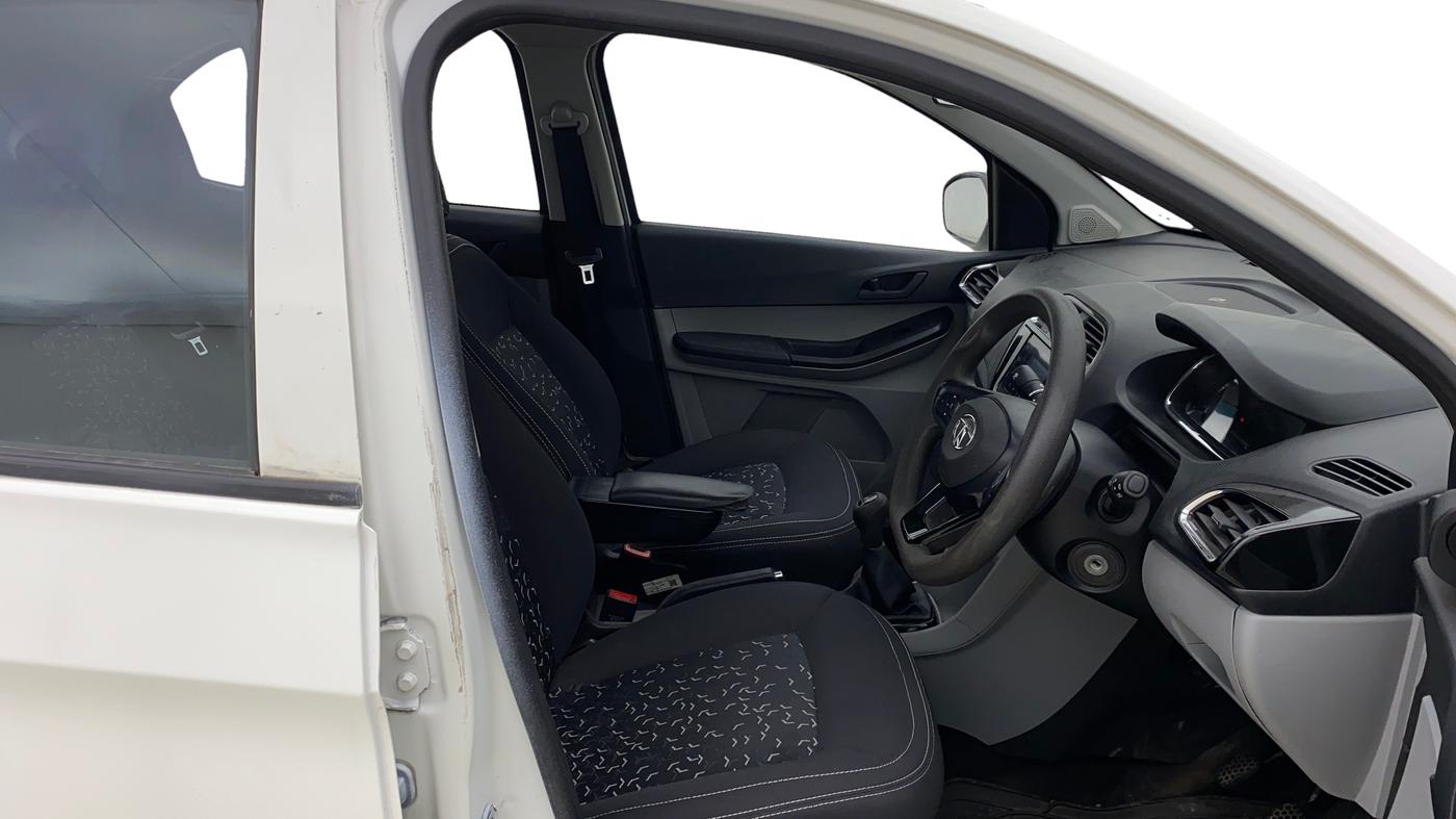 2022 Tata Tiago XT PETROL, Petrol, Manual, 62,423 km, Right Side Front Door Cabin