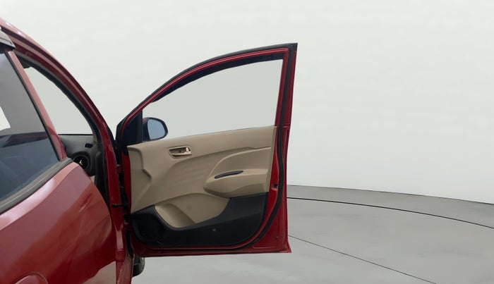 2019 Hyundai NEW SANTRO SPORTZ CNG, CNG, Manual, 91,203 km, RHS Front Door
