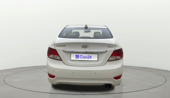 2013 Hyundai Verna FLUIDIC 1.6 CRDI SX, Diesel, Manual, 96,675 km, Back/Rear