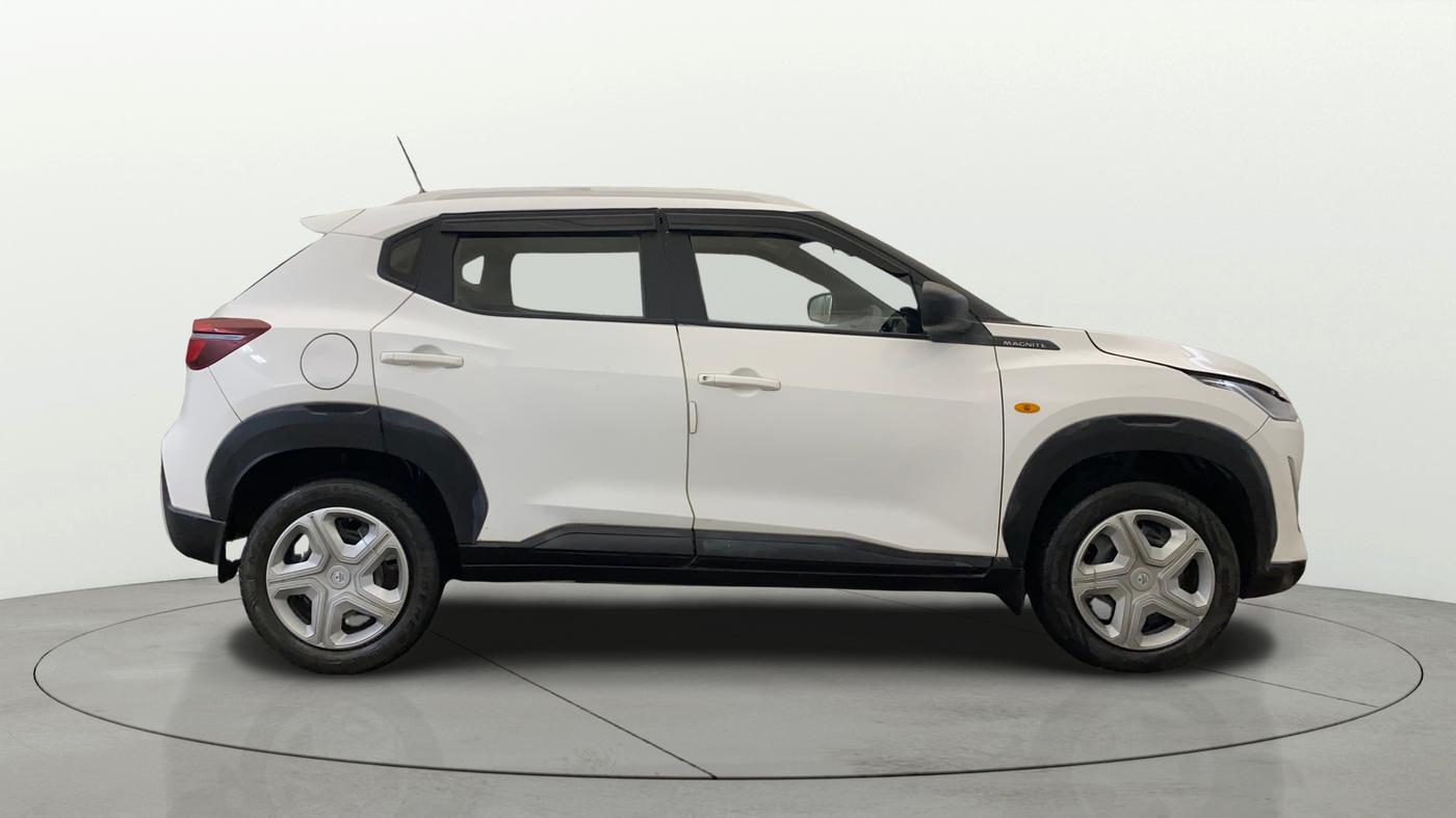 2022 Nissan MAGNITE XE, Petrol, Manual, 60,602 km, Right Side View