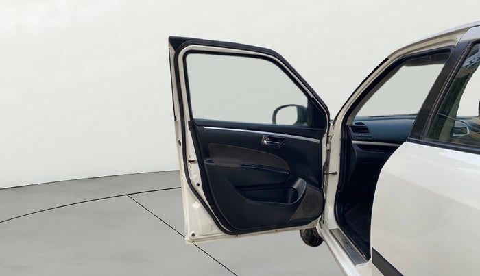 2013 Maruti Swift VXI, Petrol, Manual, 30,265 km, LHS Front Door