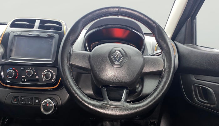 2017 Renault Kwid RXT 1.0 AMT (O), Petrol, Automatic, 31,419 km, Steering Wheel Close Up