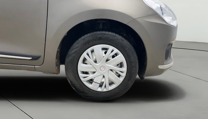 2018 Maruti Dzire LXI, Petrol, Manual, 65,881 km, Right Front Wheel