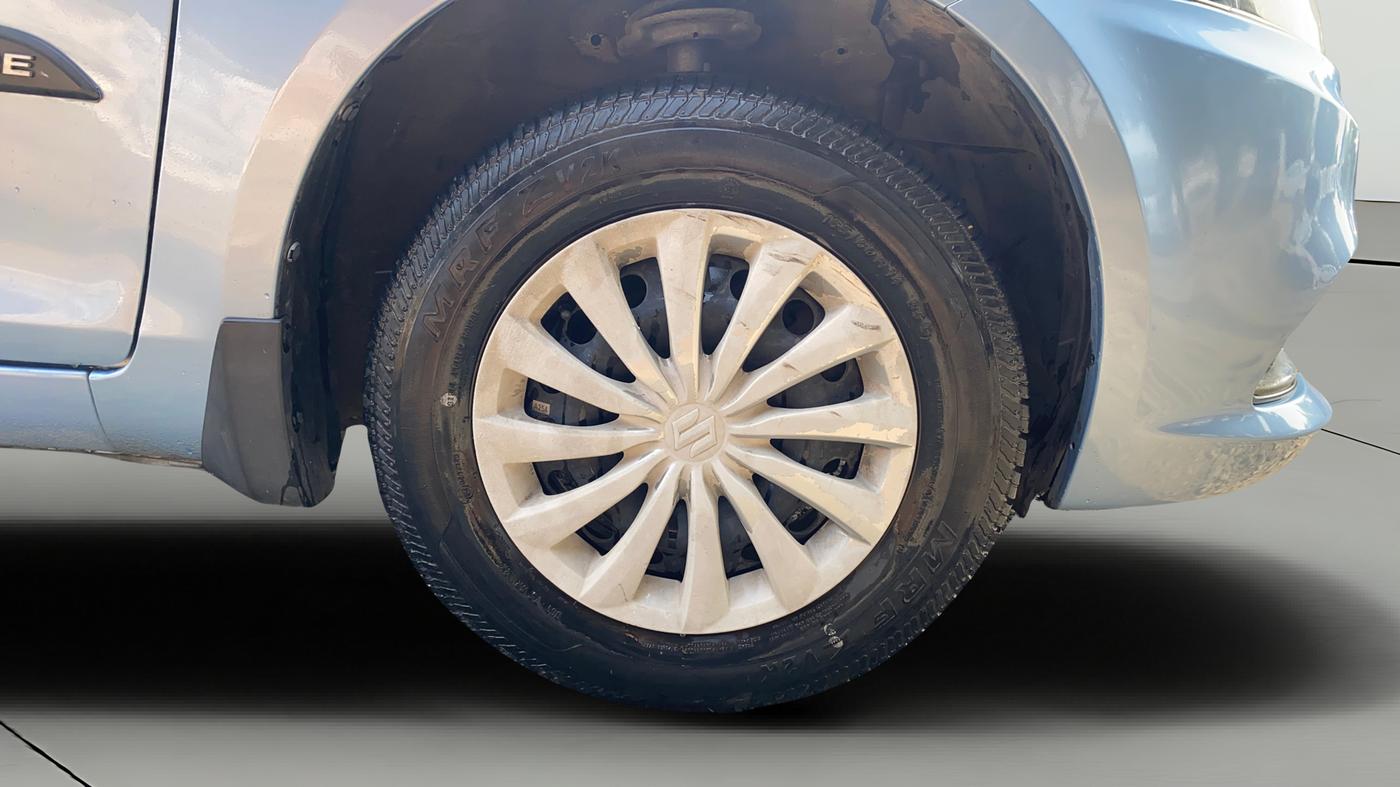 2016 Maruti Swift Dzire VXI, Petrol, Manual, 49,097 km, Right Front Wheel