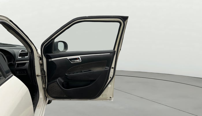 2014 Maruti Swift VDI, Diesel, Manual, 1,11,566 km, RHS Front Door