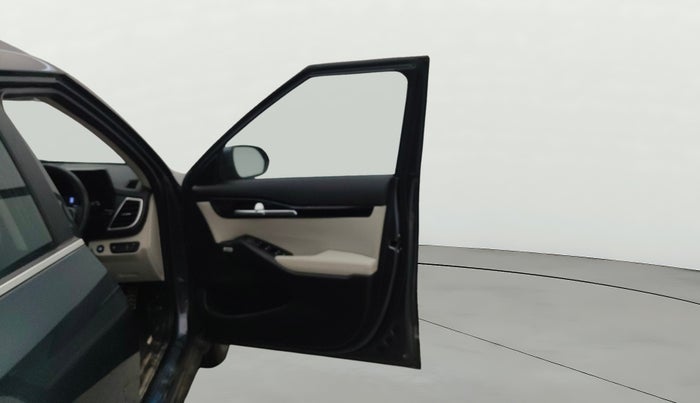 2022 KIA SELTOS GTX (O) 1.4, Petrol, Manual, 35,856 km, RHS Front Door