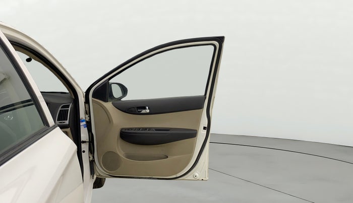 2013 Hyundai i20 MAGNA 1.2, Petrol, Manual, 74,970 km, RHS Front Door