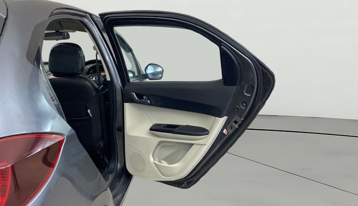 2022 Tata Tiago XZ PLUS CNG, CNG, Manual, 97,929 km, RHS Rear Door