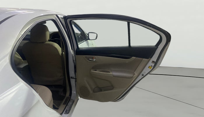 2017 Maruti Ciaz ALPHA DIESEL 1.3, Diesel, Manual, 86,235 km, RHS Rear Door