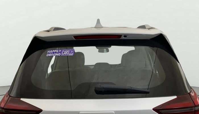 2022 Mahindra XUV700 AX 7 LUXURY P AT 7 STR, Petrol, Automatic, 13,673 km, Rear Windshield