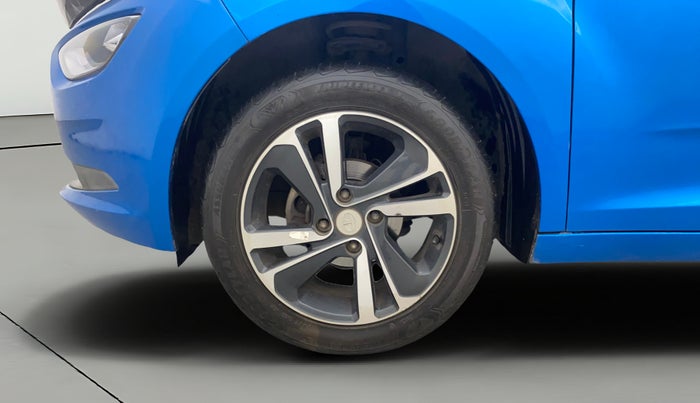 2022 Tata ALTROZ XZ PETROL, Petrol, Manual, 17,462 km, Left Front Wheel