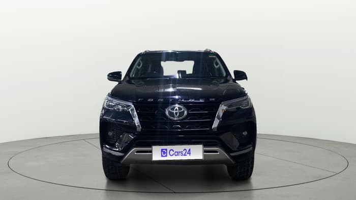 2024 Toyota Fortuner 4X2 MT 2.8 DIESEL, Diesel, Manual, 60,847 km, Front