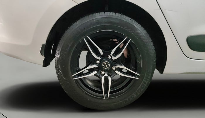 2015 Hyundai Xcent S 1.2, Petrol, Manual, 1,00,172 km, Right Rear Wheel