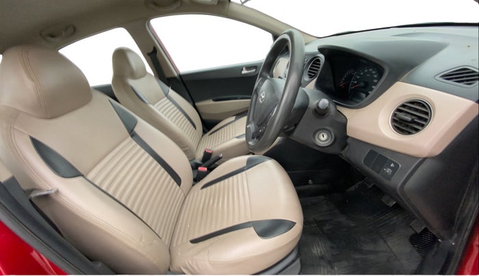2016 Hyundai Xcent SX 1.2, Petrol, Manual, 1,11,662 km, Right Side Front Door Cabin