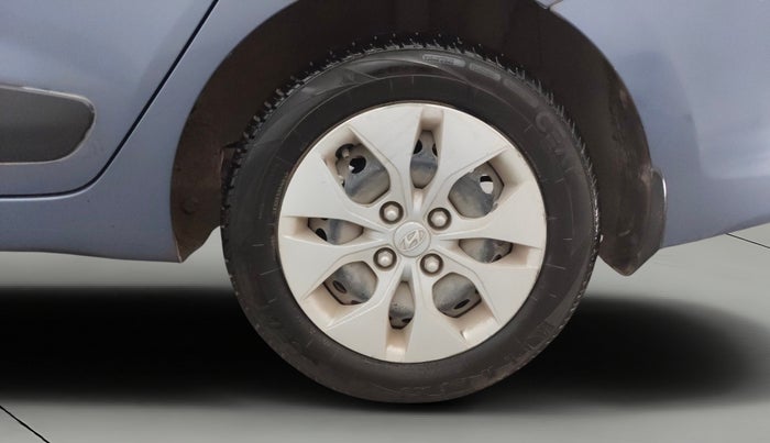 2015 Hyundai Xcent S 1.2, Petrol, Manual, 1,08,313 km, Left Rear Wheel