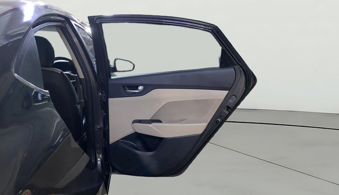 2022 Hyundai Verna SX 1.5 CRDI AT, Diesel, Automatic, 73,143 km, RHS Rear Door