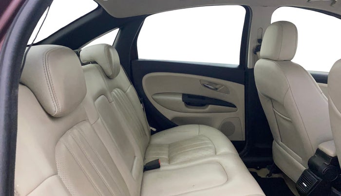 2013 Fiat Linea EMOTION 1.3, Diesel, Manual, 1,23,382 km, Right Side Rear Door Cabin