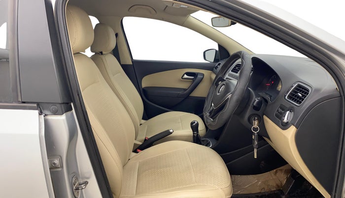 2016 Volkswagen Polo HIGHLINE1.2L, Petrol, Manual, 59,902 km, Right Side Front Door Cabin