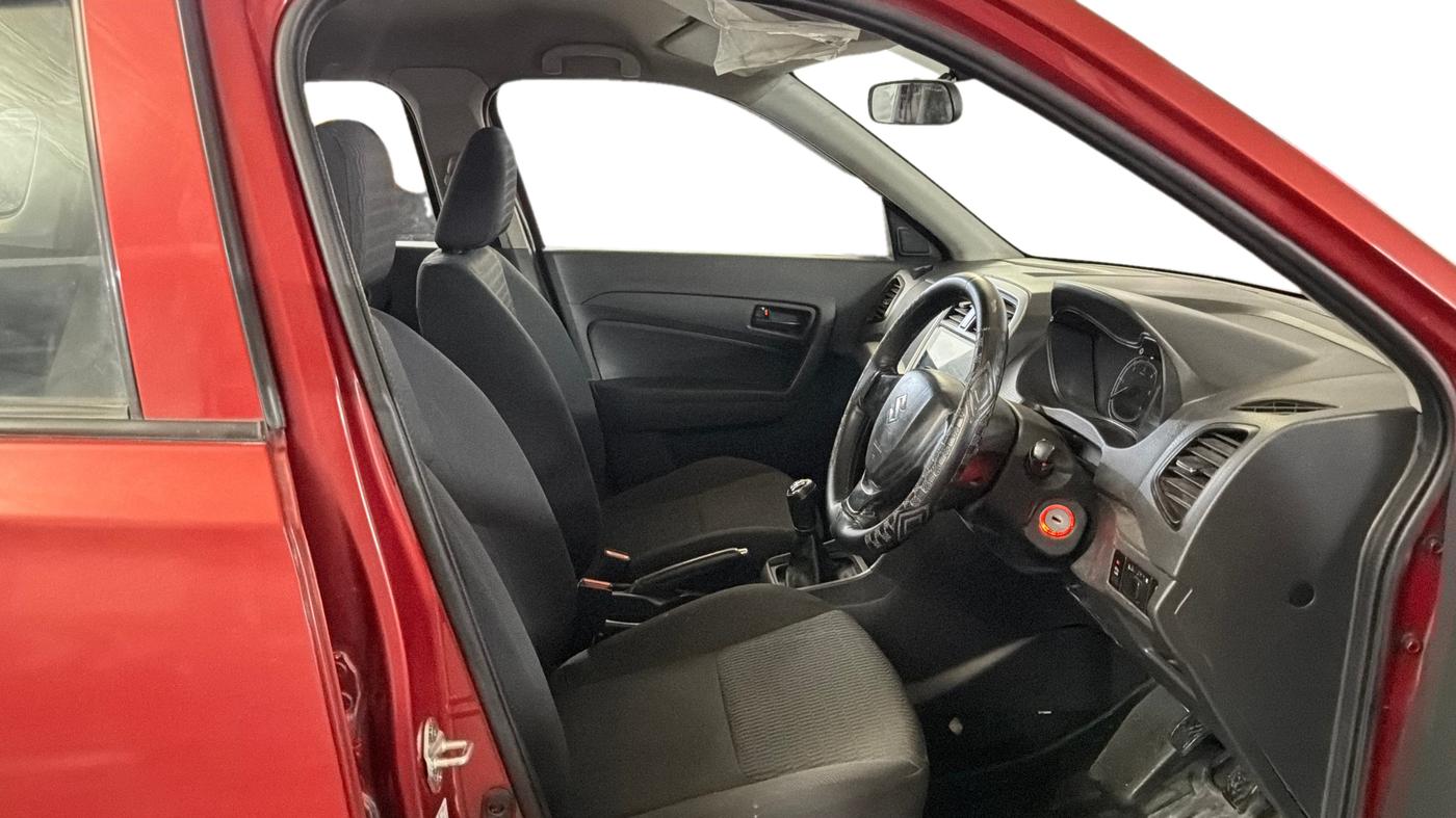 2018 Maruti Vitara Brezza LDI, Diesel, Manual, 1,32,045 km, Right Side Front Door Cabin