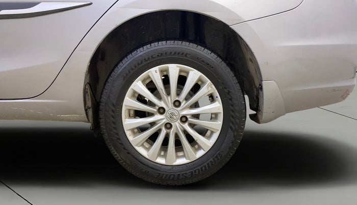 2017 Maruti Ciaz ZDI SHVS, Diesel, Manual, 68,320 km, Left Rear Wheel