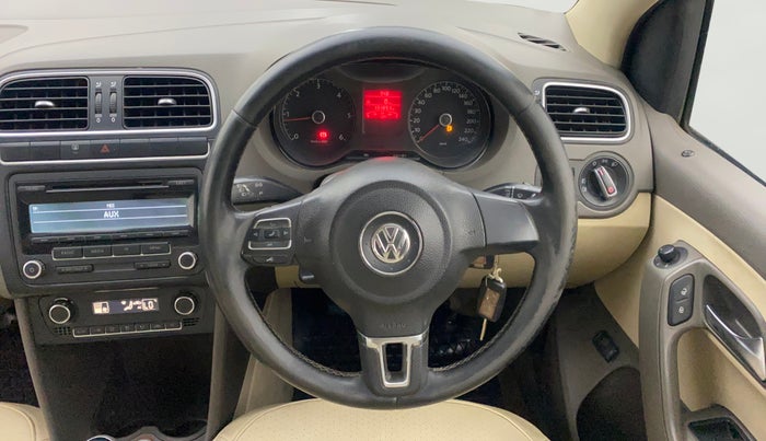 2012 Volkswagen Vento HIGHLINE DIESEL 1.6, Diesel, Manual, 1,31,890 km, Steering Wheel Close Up