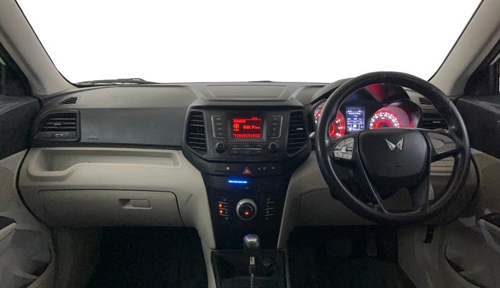 2022 Mahindra XUV300 W6 1.2 PETROL AMT, Petrol, Automatic, 89,973 km, Dashboard
