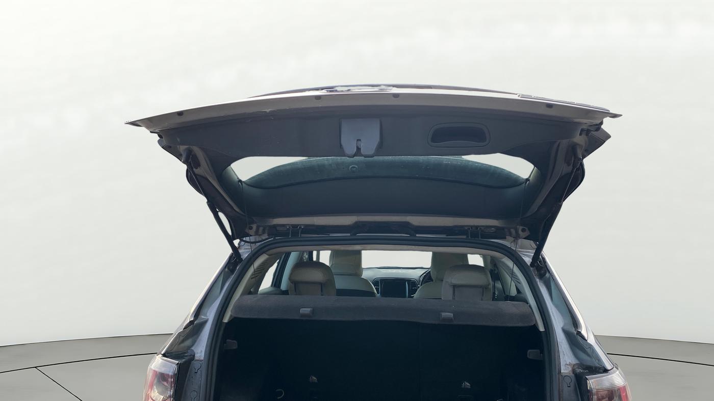 2019 Jeep Compass LIMITED PLUS PETROL AT, Petrol, Automatic, 71,838 km, Boot Door Open