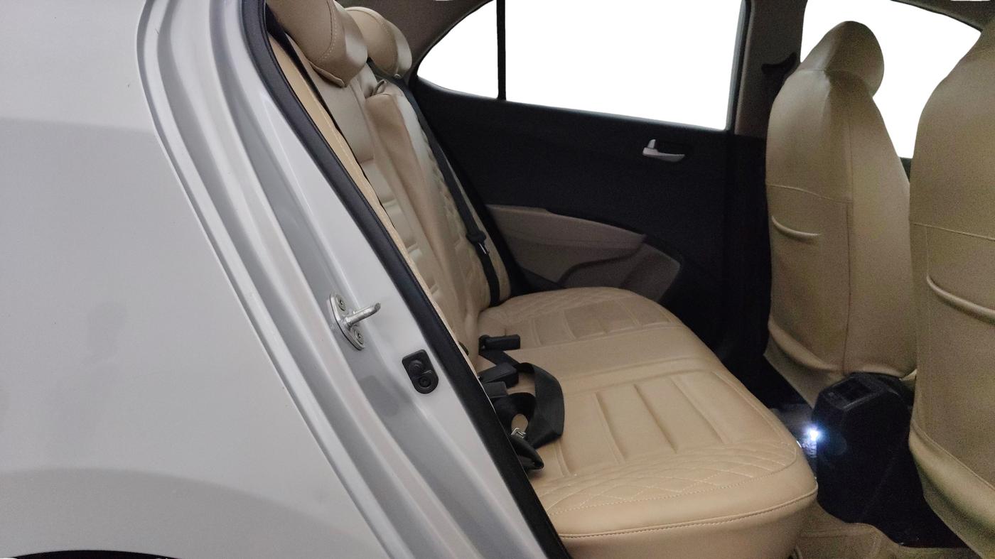2015 Hyundai Xcent SX 1.2 (O), Petrol, Manual, 48,115 km, Right Side Rear Door Cabin