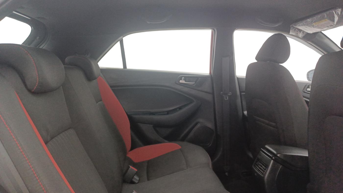 2018 Hyundai Elite i20 ASTA 1.2 DUAL TONE, Petrol, Manual, 17,211 km, Right Side Rear Door Cabin