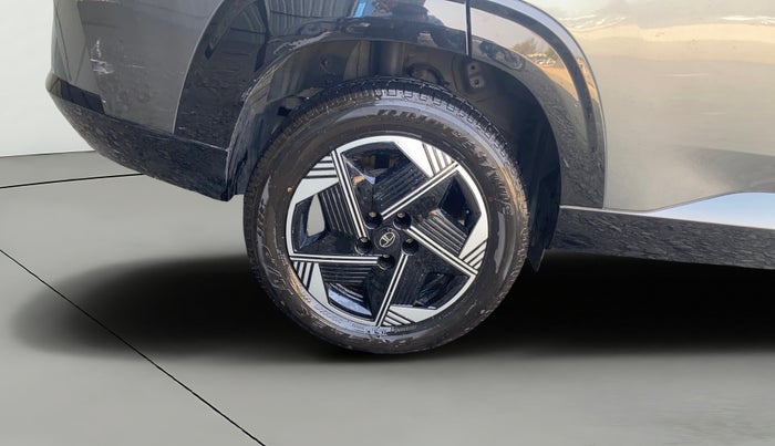 2025 Tata Curvv Pure Plus S 1.2 Petrol 7DCA, Petrol, Automatic, 5,167 km, Right Rear Wheel